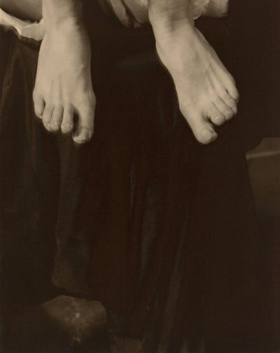 Georgia O'Keeffe - Feet: Alfred Stieglitz,16x12"(A3) Poster