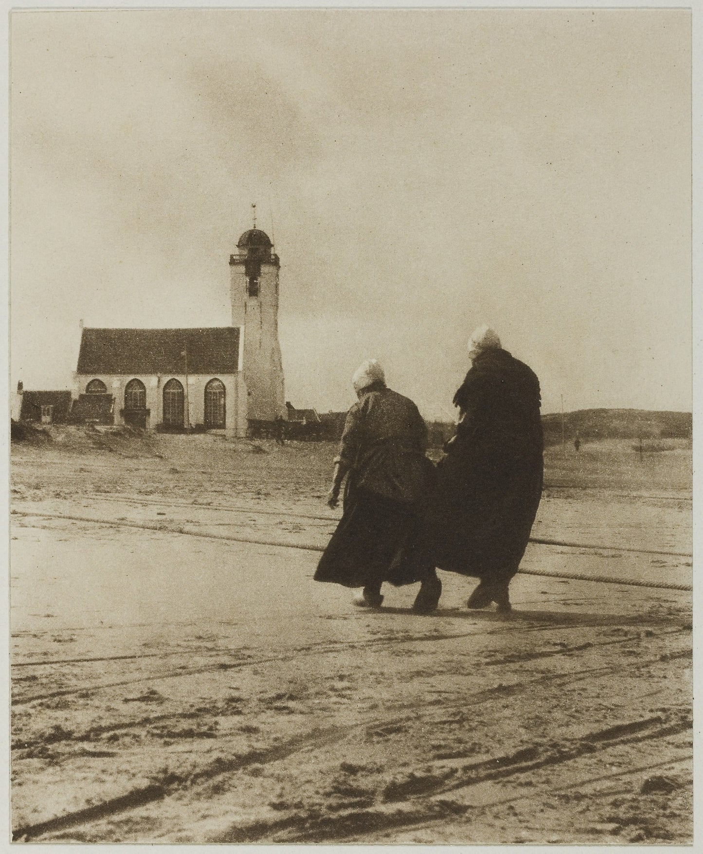Scurrying Home -  Alfred Stieglitz,  Poster Print Wall Art