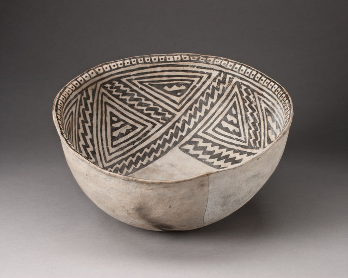 Bowl with Interlocking Zigzag Motif in Four-Part Design on Interior Walls: Ancestral Pueblo (Anasazi), Kayenta Black-on-white,16x12