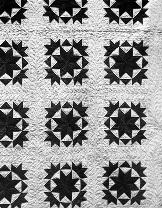 Bedcover (Sunburst or Modern Star Quilt) -  United States,  Poster Print Wall Art