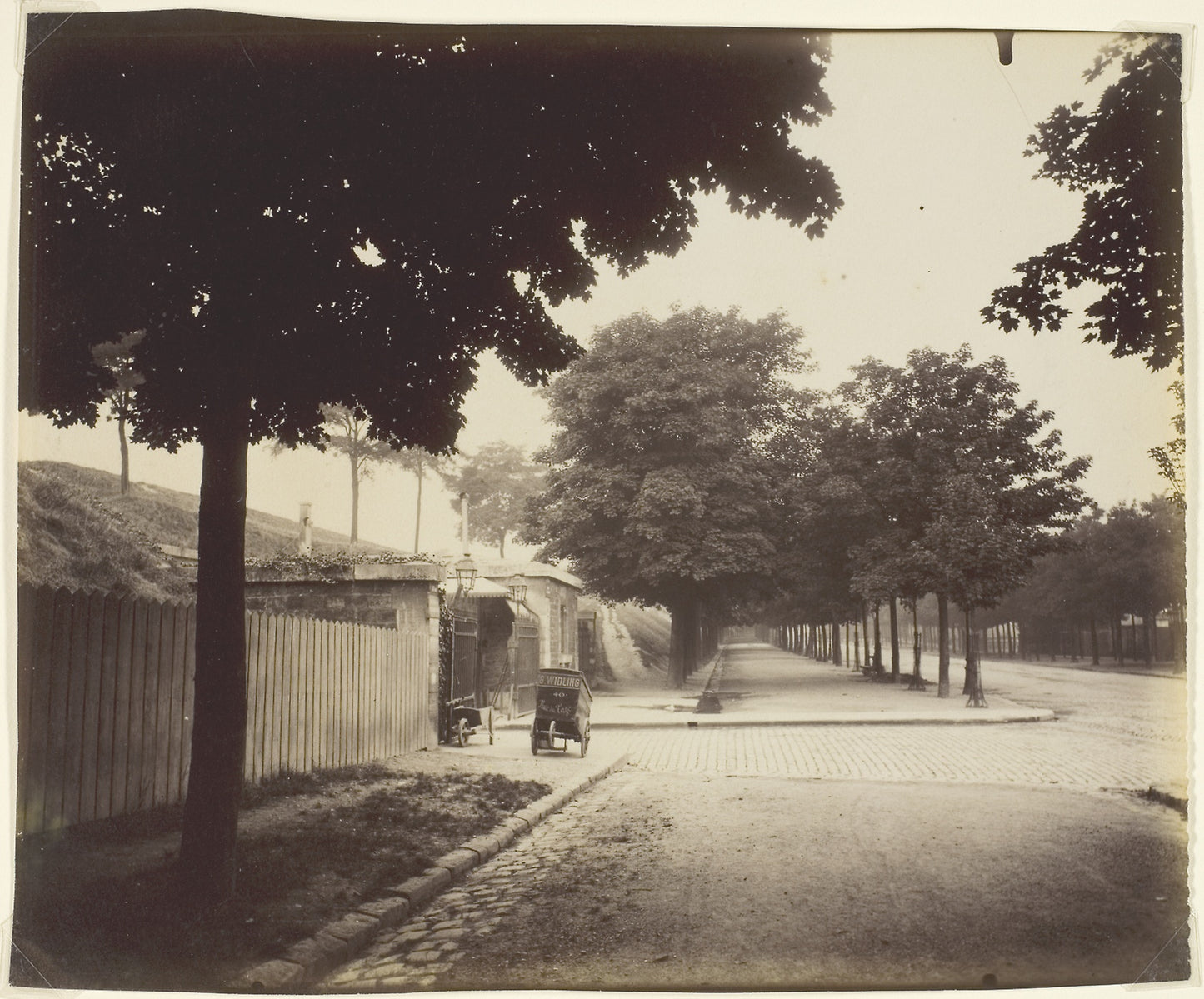 Porte de Gentilly, Bd Kellermann: Jean-Eugène-Auguste Atget,16x12"(A3) Poster