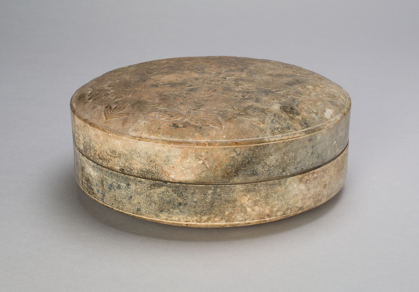 Round Covered Box with Flowers and Leaves -  China,  Poster Print Wall Art