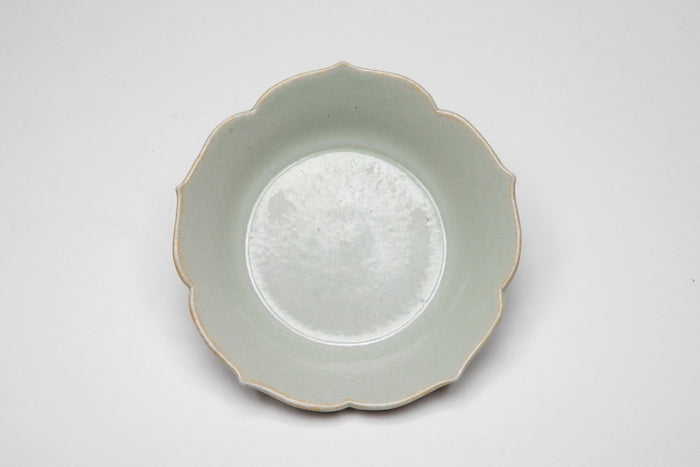 Pair of Foliate-Rimmed Dish: China,16x12