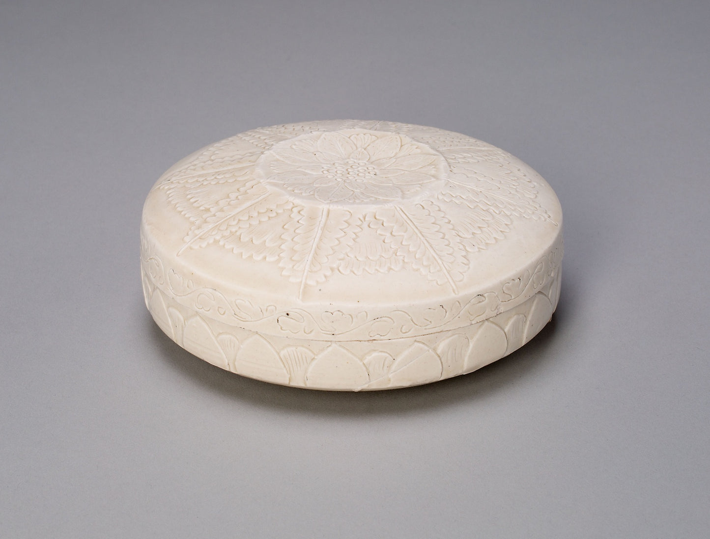 Covered Circular Box with Floral Medallion, Serrated Leaves, and Lotus Petals -  China,  Poster Print Wall Art