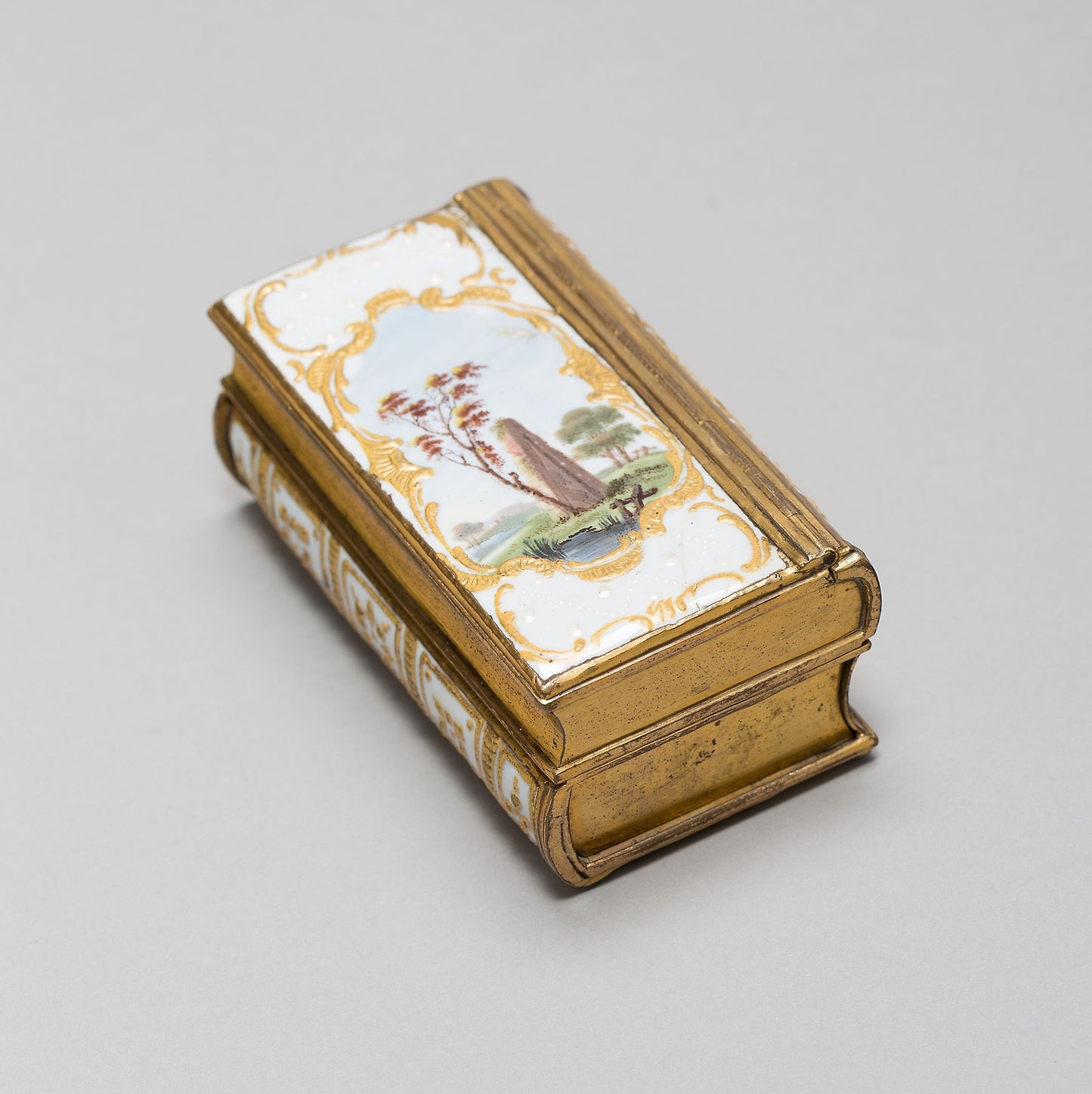 Nécessaire in the Form of Two Books -  Bilston, England,  Poster Print Wall Art