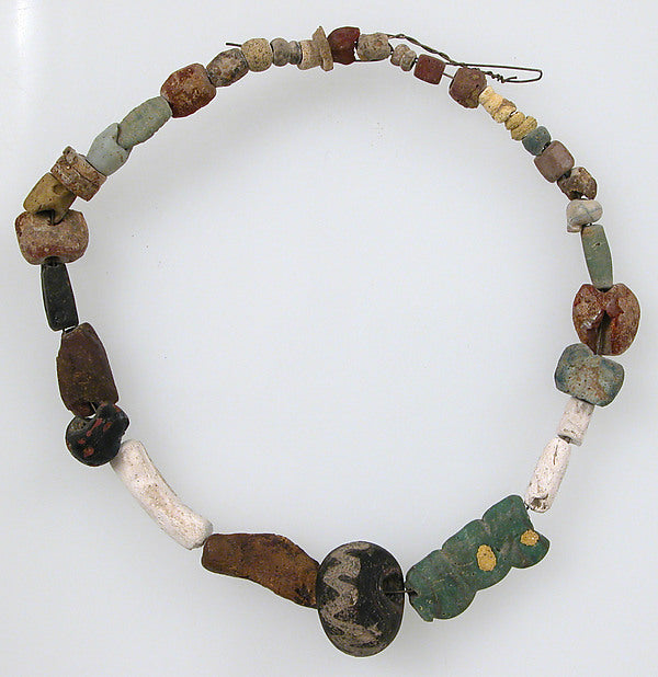 :Beaded Necklace 600–700-16x12"(A3) Poster