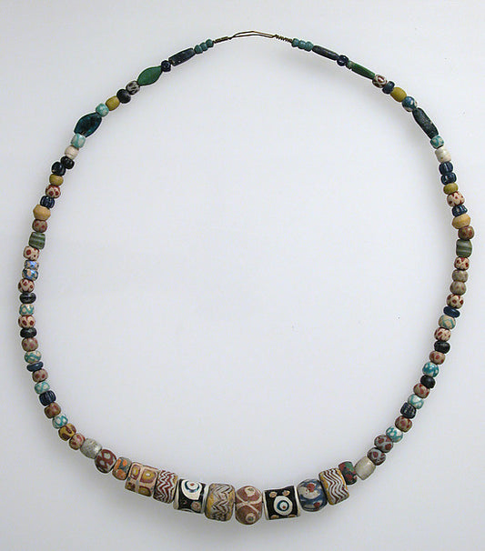 :Beads from Necklaces 500–600-16x12"(A3) Poster