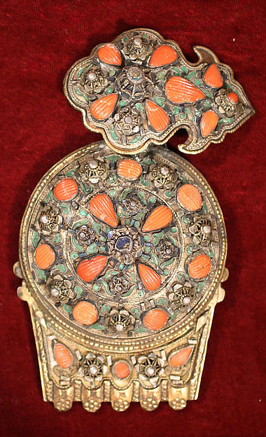 :Girdle Clasp c1299–1923-16x12"(A3) Poster