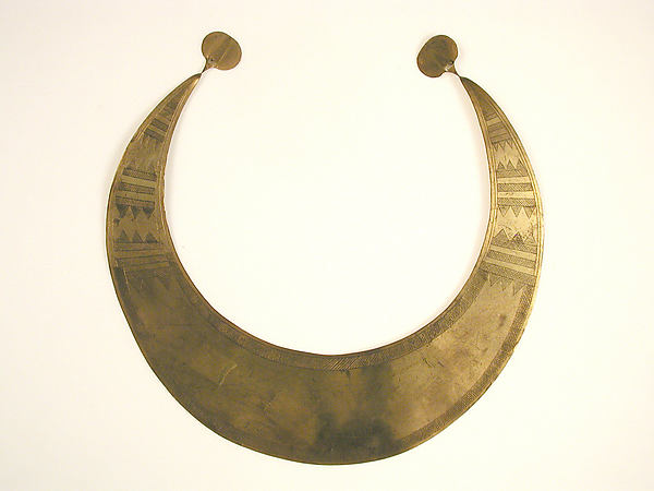 :Crescent or Necklet early 20th century-16x12