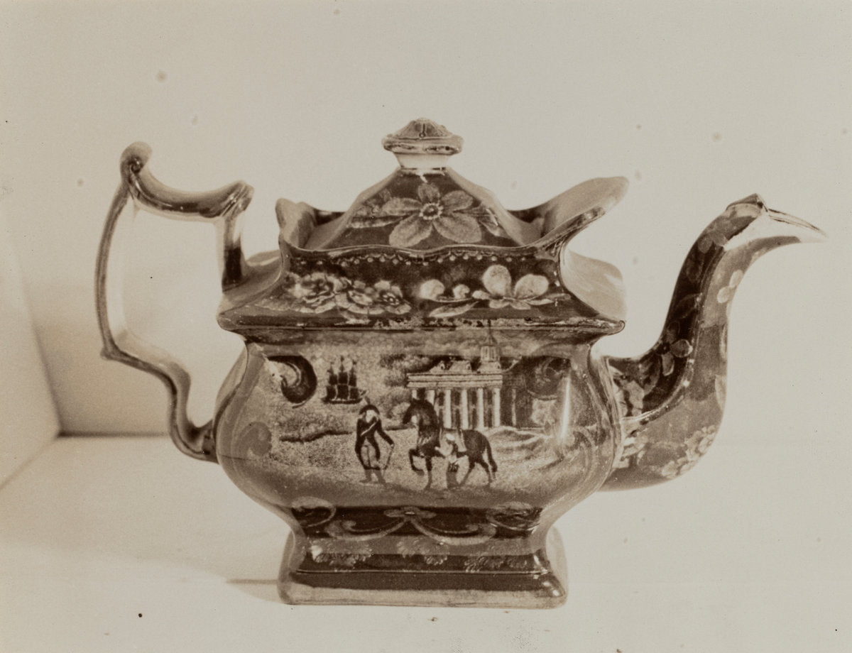 Teapot - "Mt. Vernon" by Helmut Hiatt (American, active c. 1935), 16X12"(A3)Poster Print